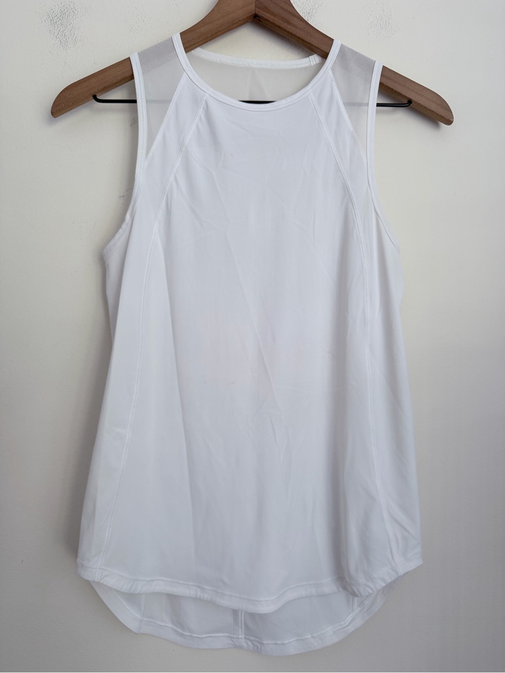 Lululemon athletica white Sculpt Cropped Tank Top Size 4